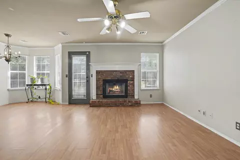 Living - 8810 E 95th St, Tulsa, OK 74133 photo 4 of 6