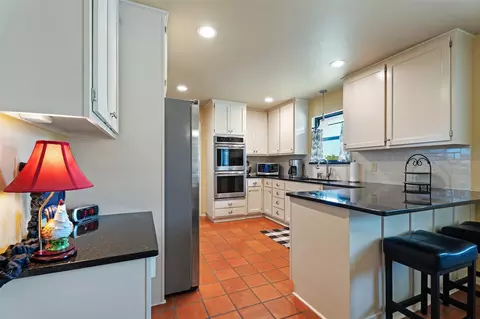 Kitchen - 7333 E 63rd St, Tulsa, OK 74133 photo 1 of 4