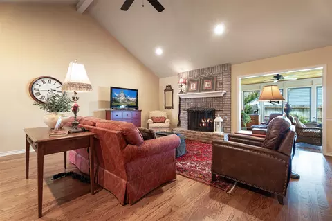 Living - 7333 E 63rd St, Tulsa, OK 74133 photo 4 of 4