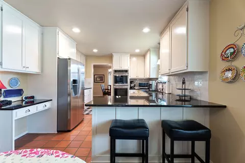 Kitchen - 7333 E 63rd St, Tulsa, OK 74133 photo 3 of 4