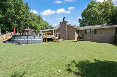 Exterior - 1014 S Sycamore Dr, Grove, OK 74344 photo 7 of 10