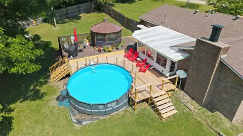 Exterior - 1014 S Sycamore Dr, Grove, OK 74344 photo 9 of 10