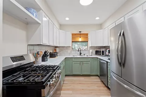 Kitchen - 1014 S Sycamore Dr, Grove, OK 74344 photo 1 of 3