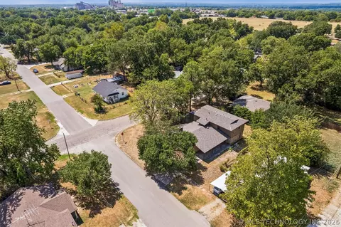 View/Area - 800 W 6th, Ada, OK 74820 photo 1 of 2