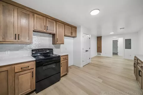 Kitchen - 800 W 6th, Ada, OK 74820 photo 3 of 3