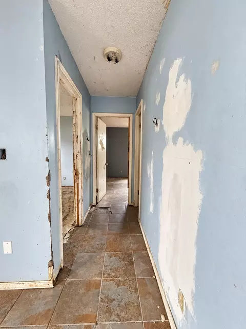 Entry Way - 1008 E Graham Ave, Pryor, OK 74361 photo 1 of 1