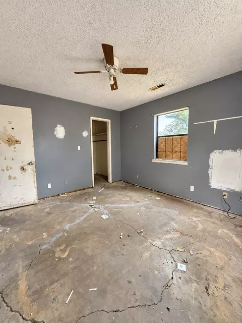 Bedroom - 1008 E Graham Ave, Pryor, OK 74361 photo 3 of 3