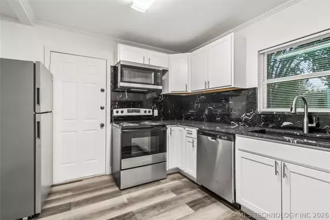 Kitchen - 2503 E 8th St, Tulsa, OK 74104 photo 3 of 5