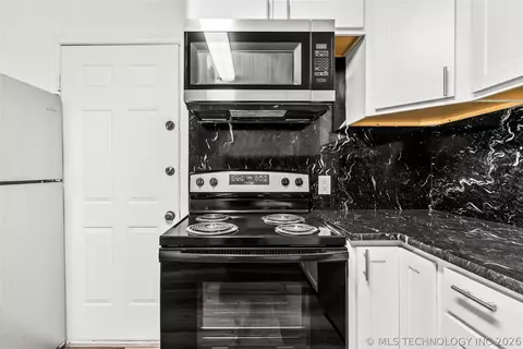 Kitchen - 2503 E 8th St, Tulsa, OK 74104 photo 4 of 5