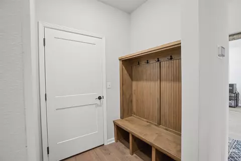 Entry Way - 7121 E Queens St, Broken Arrow, OK 74014 photo 4 of 9