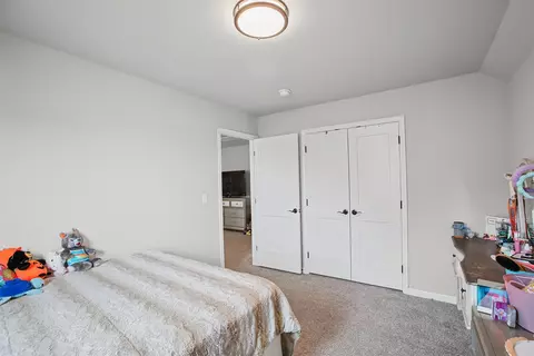 Bedroom - 7121 E Queens St, Broken Arrow, OK 74014 photo 6 of 7