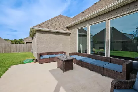 Exterior - 7121 E Queens St, Broken Arrow, OK 74014 photo 3 of 7