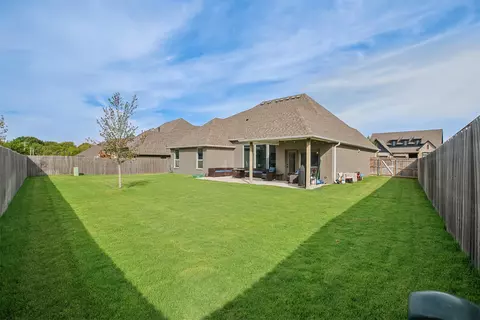 Exterior - 7121 E Queens St, Broken Arrow, OK 74014 photo 4 of 7