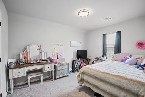 Bedroom - 7121 E Queens St, Broken Arrow, OK 74014 photo 5 of 7