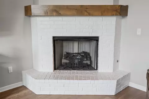 Living - 7121 E Queens St, Broken Arrow, OK 74014 photo 5 of 5