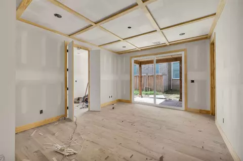 Living - 315 E Broadway Ave, Broken Arrow, OK 74012 photo 6 of 6