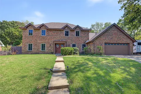 1624 Cherokee Hills Dr, Bartlesville, OK 74006