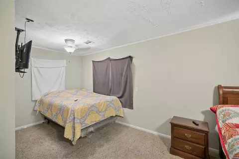 Bedroom - 1405 Willow Rd, Pryor, OK 74361 photo 4 of 5