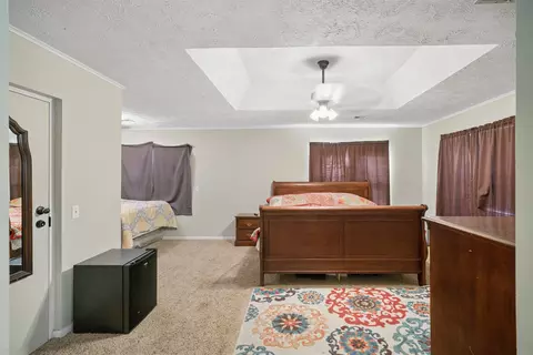Bedroom - 1405 Willow Rd, Pryor, OK 74361 photo 3 of 5