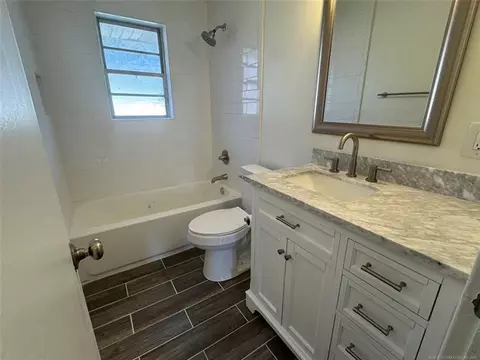 Bath - 2743 E 3rd St, Tulsa, OK 74104 photo 5 of 5