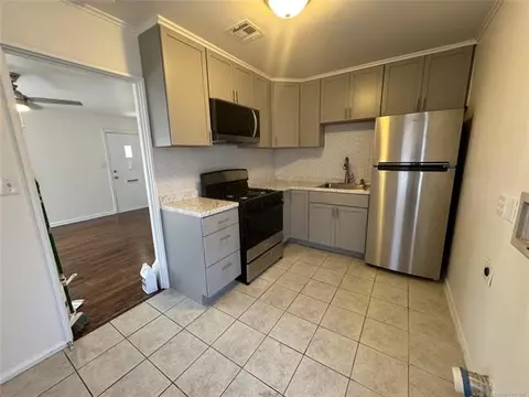 Kitchen - 2743 E 3rd St, Tulsa, OK 74104 photo 3 of 3