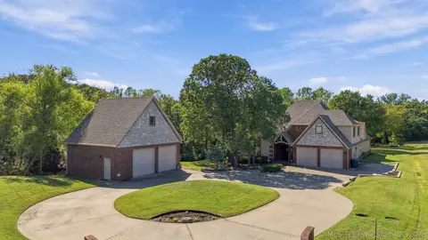 4100 Dogwood Pl, Sapulpa, OK 74066