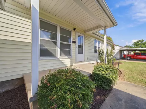 Exterior - 511 E Duncan St, Jenks, OK 74037 photo 3 of 6