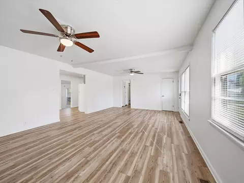 Living - 511 E Duncan St, Jenks, OK 74037 photo 3 of 4