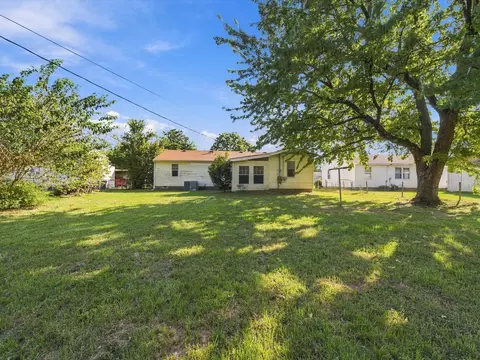Exterior - 511 E Duncan St, Jenks, OK 74037 photo 4 of 6