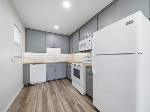 Kitchen - 511 E Duncan St, Jenks, OK 74037 photo 1 of 2