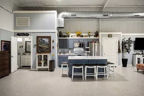Kitchen - 22062 Us Hwy 77, Thackerville, OK 73459 photo 5 of 5