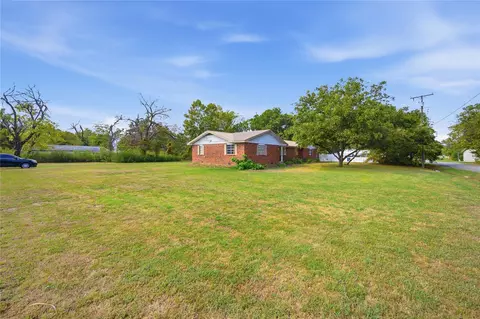 Exterior - 120 J C Watts, Eufaula, OK 74432 photo 1 of 4
