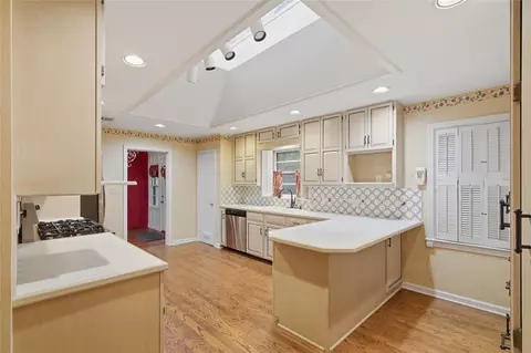 Kitchen - 2261 E 37th St, Tulsa, OK 74105 photo 4 of 5