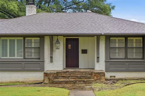 Exterior - 2261 E 37th St, Tulsa, OK 74105 photo 5 of 9