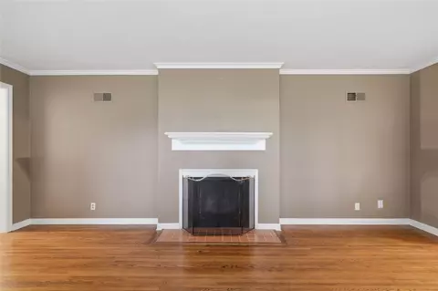Living - 2261 E 37th St, Tulsa, OK 74105 photo 3 of 6