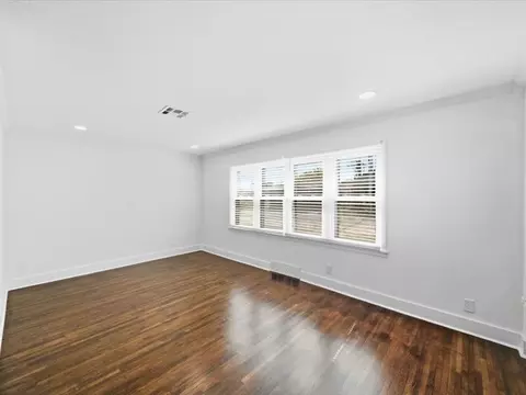 Living - 9148 E Latimer Pl N, Tulsa, OK 74115 photo 3 of 3
