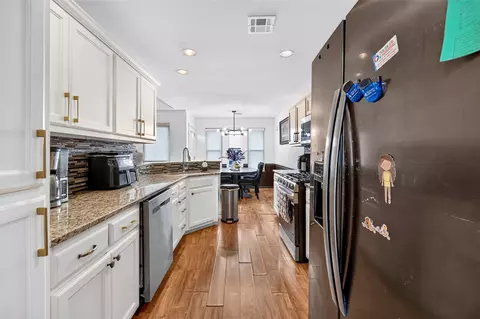 Kitchen - 19733 E 45th St S, Broken Arrow, OK 74014 photo 1 of 3