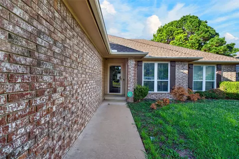 Exterior - 19733 E 45th St S, Broken Arrow, OK 74014 photo 6 of 8
