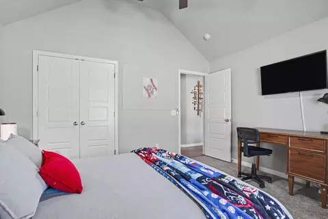 Bedroom - 750 E 139th Pl, Glenpool, OK 74033 photo 4 of 6