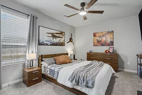 Bedroom - 750 E 139th Pl, Glenpool, OK 74033 photo 5 of 6
