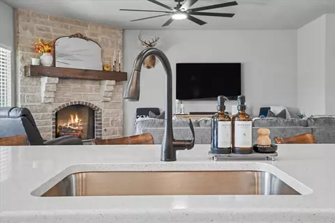 Kitchen - 750 E 139th Pl, Glenpool, OK 74033 photo 8 of 8