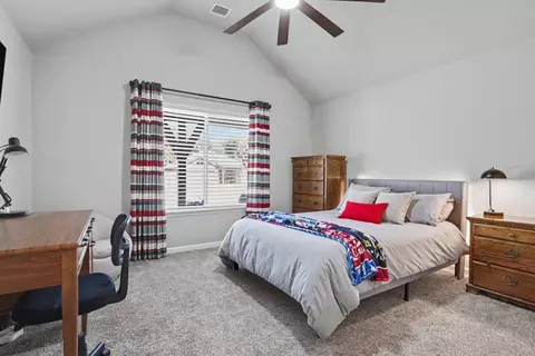 Bedroom - 750 E 139th Pl, Glenpool, OK 74033 photo 3 of 6