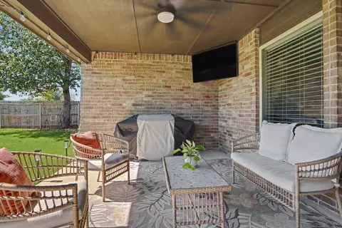 Exterior - 750 E 139th Pl, Glenpool, OK 74033 photo 8 of 9
