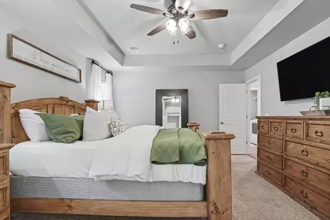 Bedroom - 750 E 139th Pl, Glenpool, OK 74033 photo 2 of 6