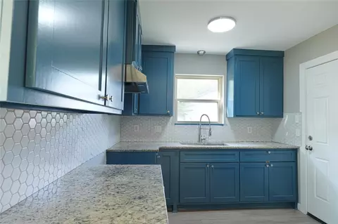 Kitchen - 11604 E 35th St, Tulsa, OK 74146 photo 2 of 3