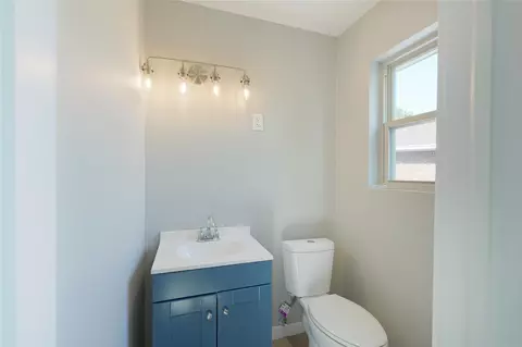 Bath - 11604 E 35th St, Tulsa, OK 74146 photo 2 of 2