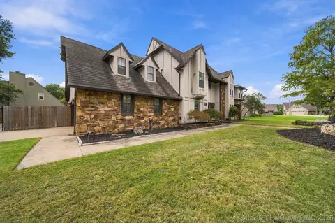Exterior - 7316 E 85th St, Tulsa, OK 74133 photo 11 of 12