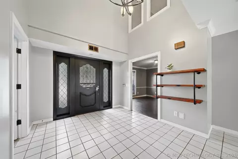 Entry Way - 7316 E 85th St, Tulsa, OK 74133 photo 6 of 8