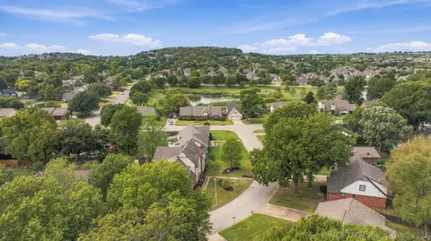 View/Area - 7316 E 85th St, Tulsa, OK 74133 photo 7 of 7