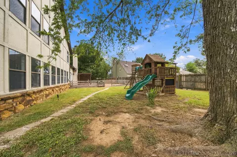 Exterior - 7316 E 85th St, Tulsa, OK 74133 photo 6 of 12